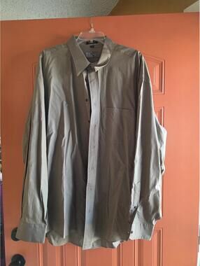 Nsignia Mens dress shirt